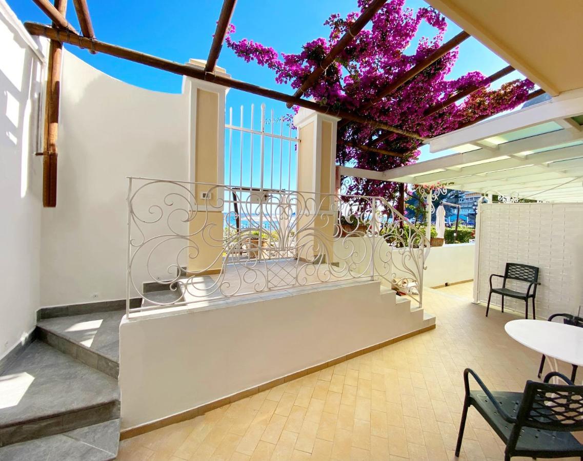 La Caravella Di Positano - Relais, Beach & Residences Kültér fotó